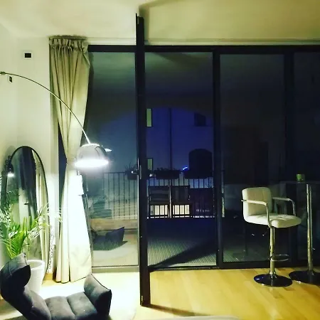 Cosy Smart Studio With Terrace & Kingsize Bed Apartamento Milão