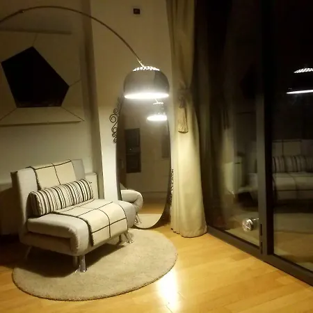 Cosy Smart Studio With Terrace & Kingsize Bed Milão