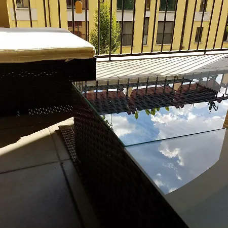 Cosy Smart Studio With Terrace & Kingsize Bed Milão