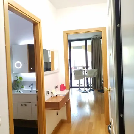 Cosy Smart Studio With Terrace & Kingsize Bed * Milão