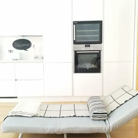 Cosy Smart Studio With Terrace & Kingsize Bed